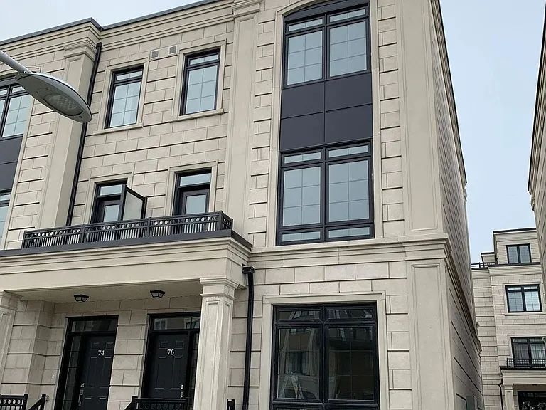 76 Village Pkwy — Photo 2