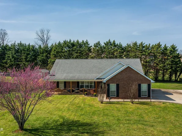 5119 N Wildwood Rd, Maryville, TN 37804
