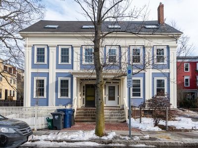 106 Inman St #2, Cambridge, MA, 02139