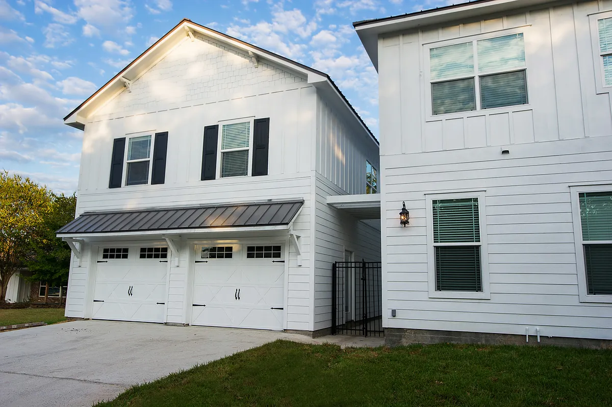 Building Photo - 701 Hereford St #A