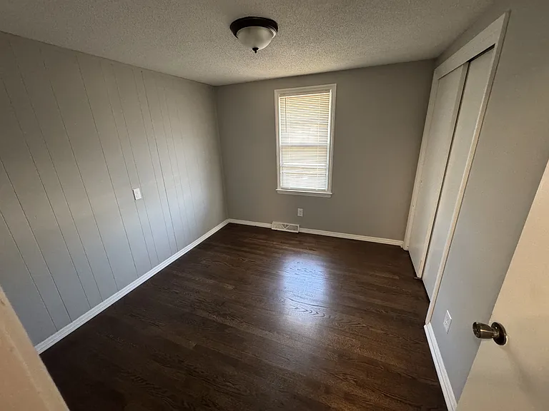 8724 N Jefferson St — Photo 20