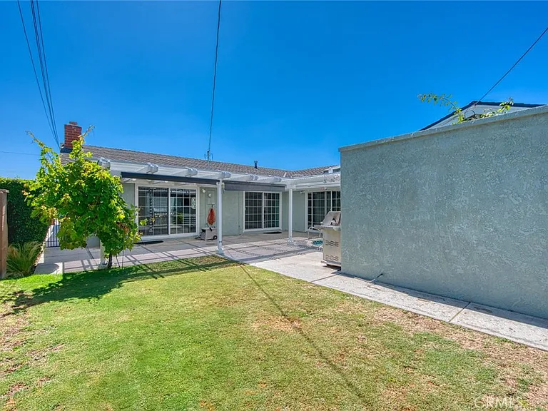17597 Santa Paula Cir — Photo 24