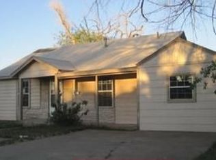 1310 Lexington St, Plainview, TX 79072