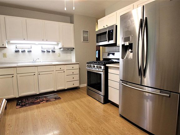 2nd image of 2800 W Scenic Dr