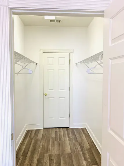4825 Luster Leaf Cir #201 — Photo 31