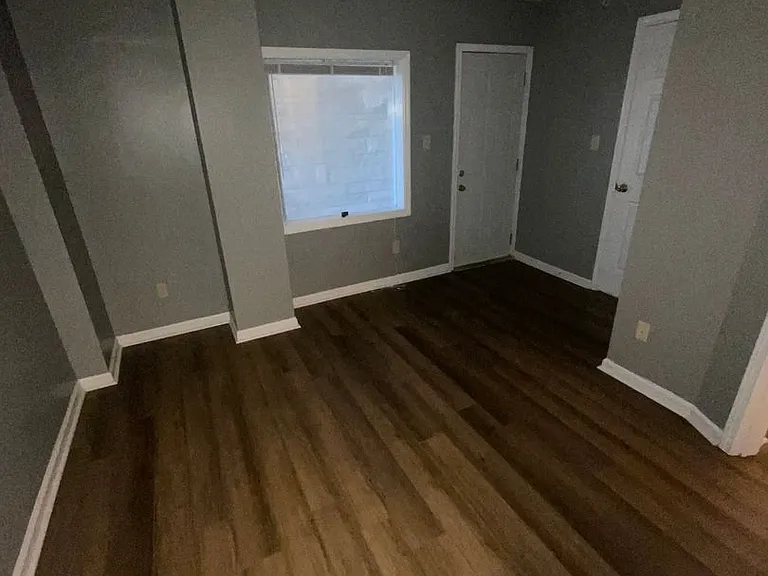 125 N Washington St — Photo 35