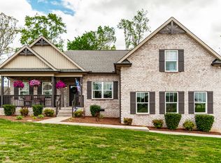 715 N Russell St, Portland, TN 37148