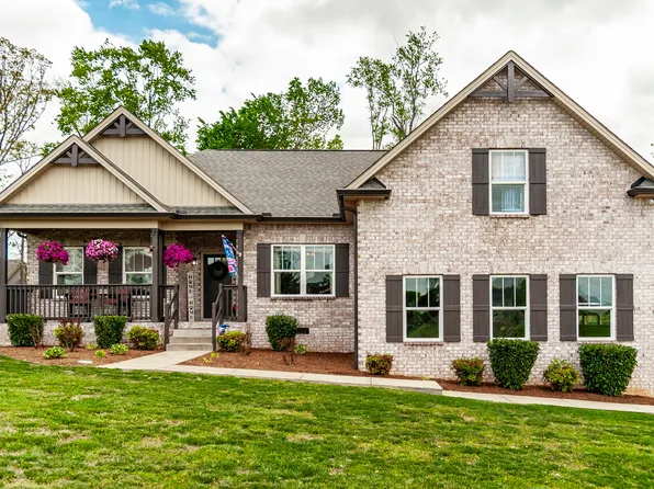 715 N Russell St, Portland, TN 37148