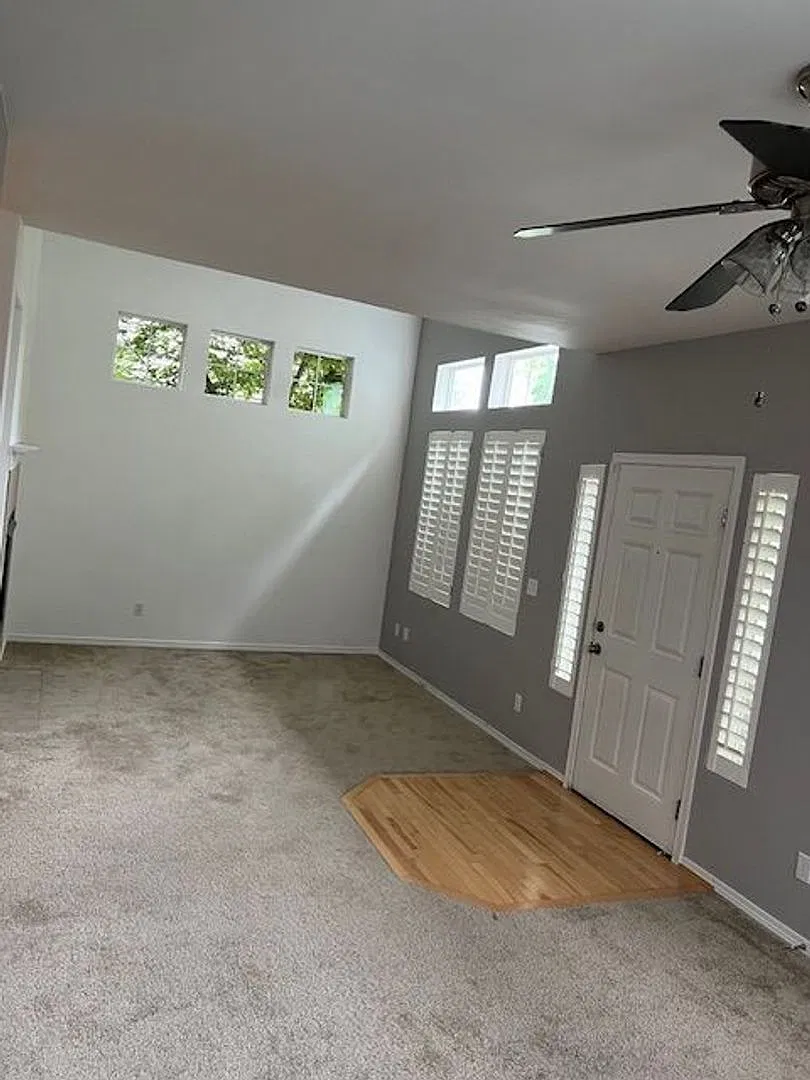Lakeland Hills 2 Story, 4 Bed, 2.5 Bath Home in Gated Community — Photo 2