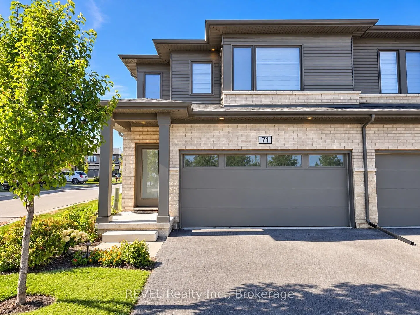 4 bed, $2,499 — Photo 1