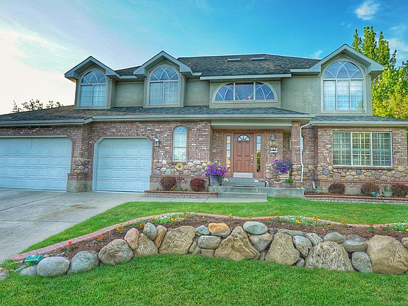 2nd image of 1583 E Stablewood Cir