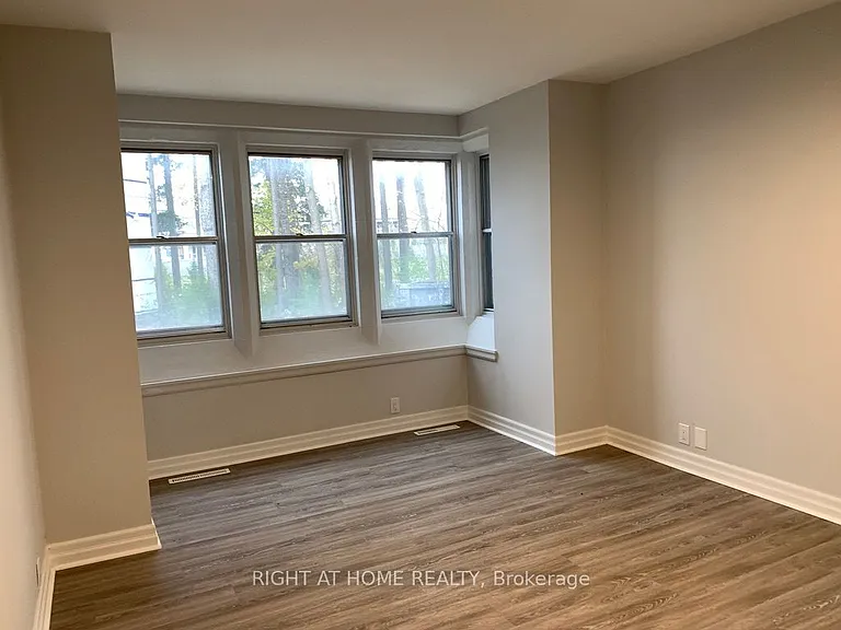 13760 Keele St — Photo 11