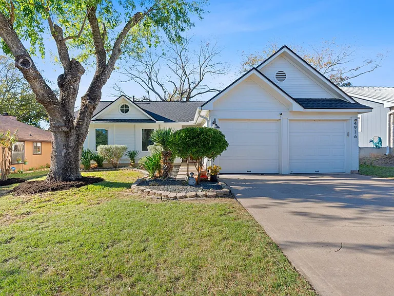 4916 Transit Cir — Photo 2