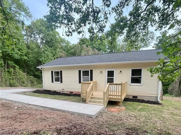 6524 Creek Run Rd, Walkertown, NC 27051
