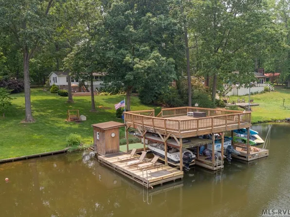 330 Kennon Dr, Valentines, VA 23887