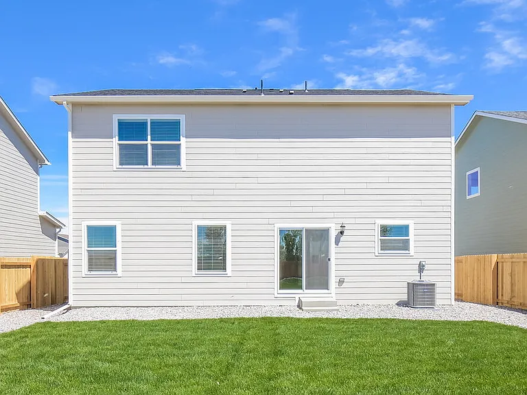 2130 Christina St — Photo 20