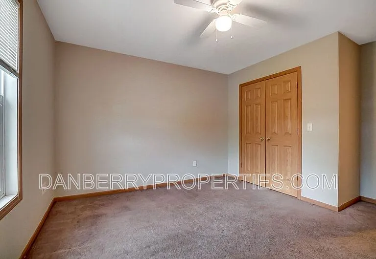 1127 N Byrne Rd #1 — Photo 42