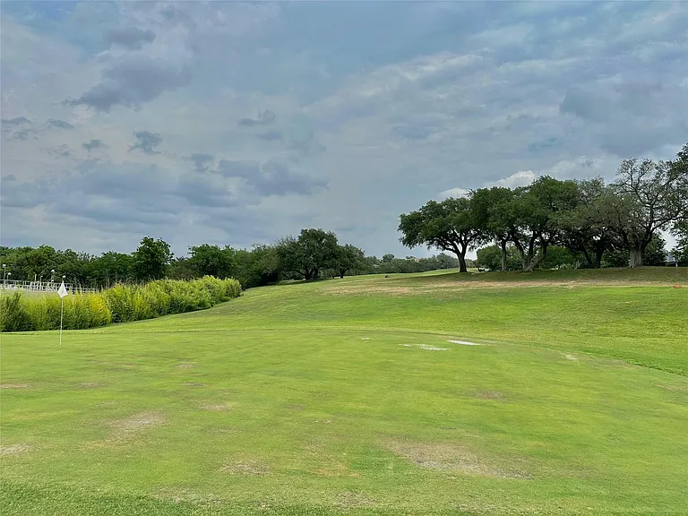 5206 Country Club Dr — Photo 33