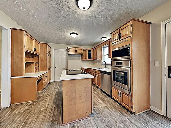 5th image of 440 Clubland Cir SE