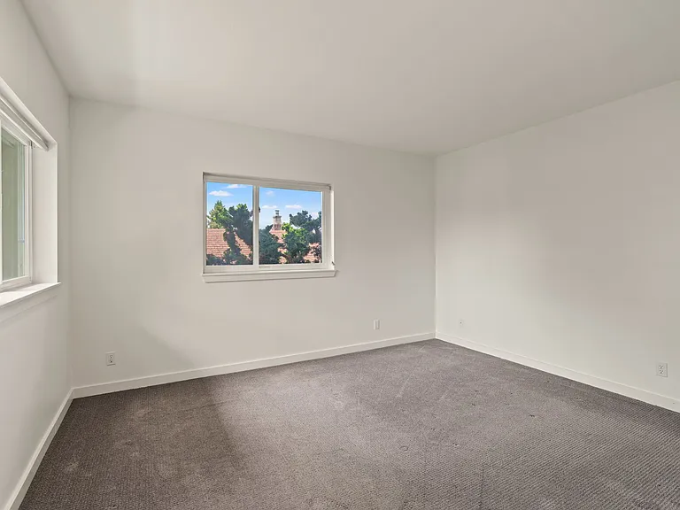 323 N 48th St #C — Photo 22