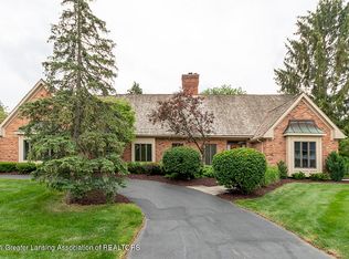 924 Pebblebrook Ln, East Lansing, MI 48823