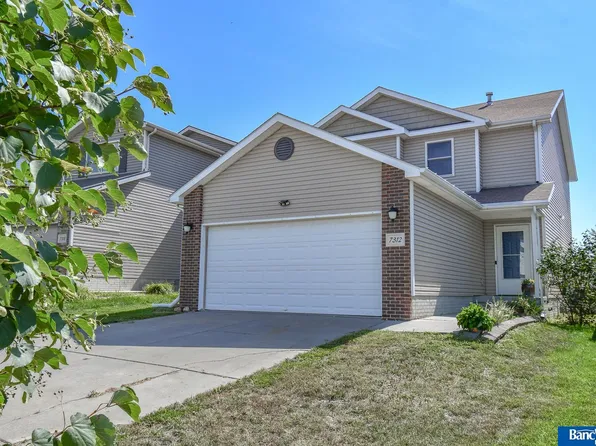 7312 N 19th St, Lincoln, NE 68521