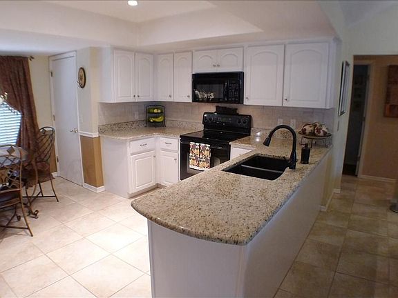 3rd image of 975 Citrus Wood Ct