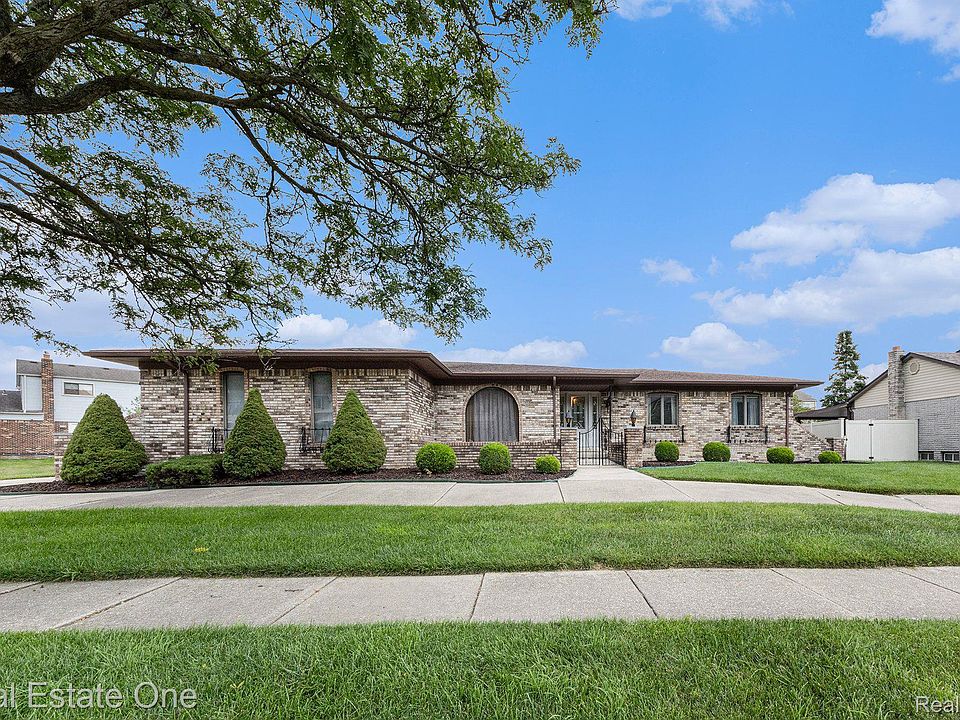 1st image of 18071 Ryanwood Dr