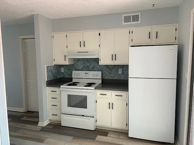 2 bed, 855 sqft, $1,450 — Photo 4