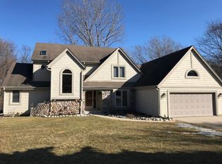 5126 Martha Dr, West bend, WI 53095