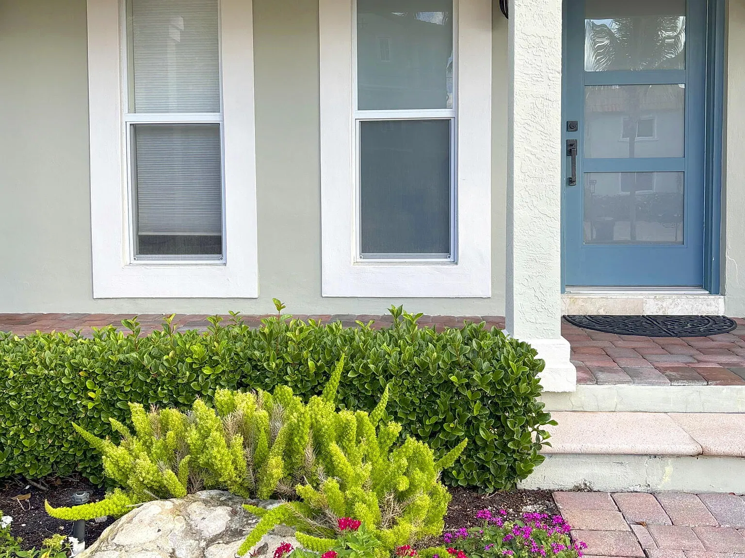 Bel Air Place Condominium — Photo 4
