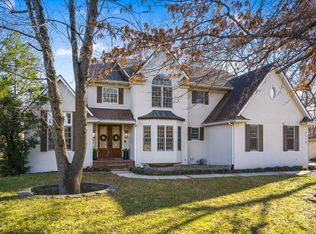 2118 S Forrest Heights Avenue, Springfield, MO 65809