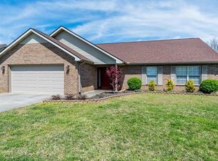 1314 Lancaster Ln, Maryville, TN 37803