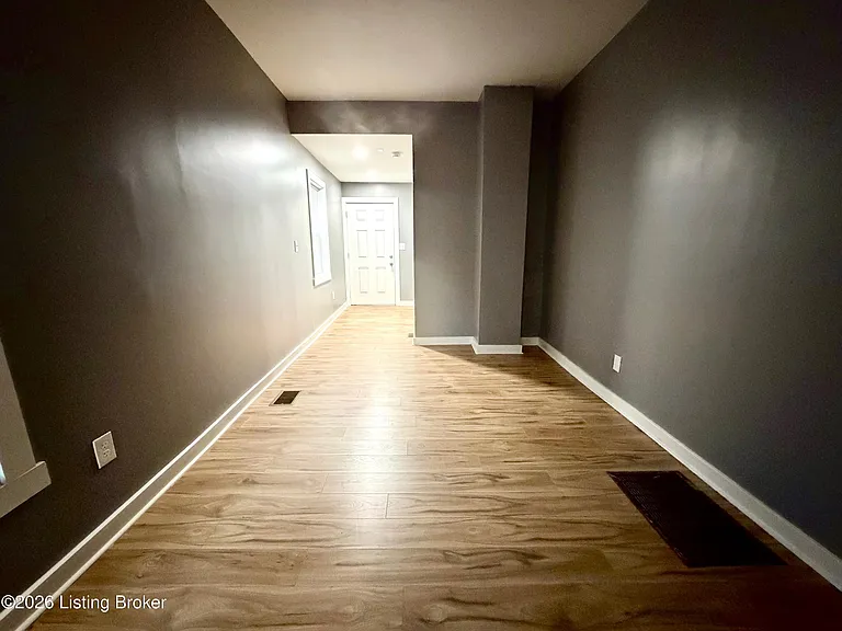 112 N 18th St — Photo 4