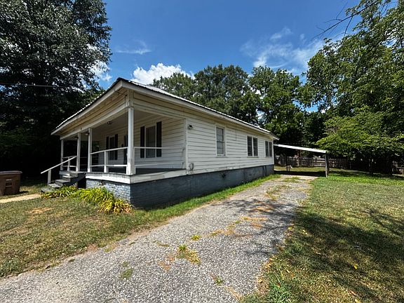 2nd image of 833 Kings Rd