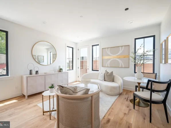 1228 Brentwood Rd NE #101, Washington, DC 20018