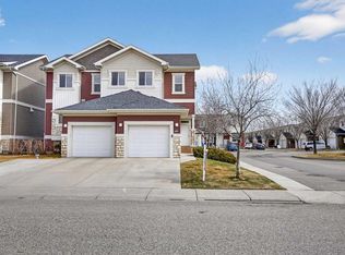 197 Silkstone Rd W #1, Lethbridge, AB T1J4J9