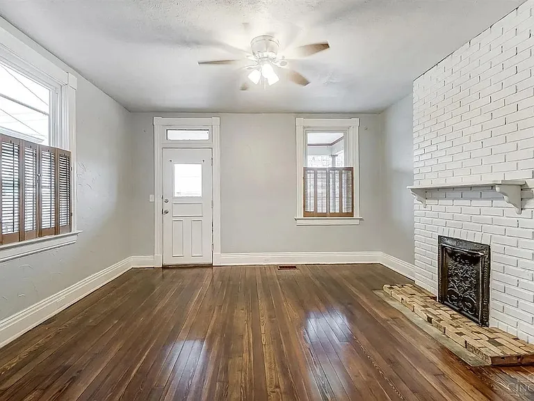 2312 Norwood Ave — Photo 5