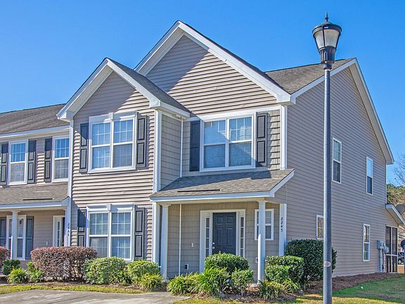 3rd image of 8843 Jenny Lind St