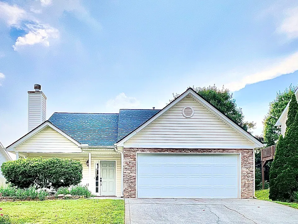 417 Hillcrest Cmns