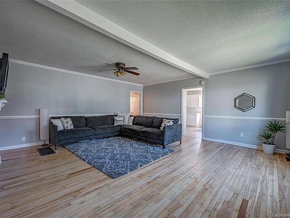Spacious family room (furniture not included)