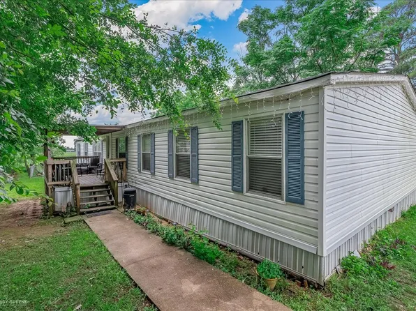 207 Crestwood Cir, Benton, LA 71006