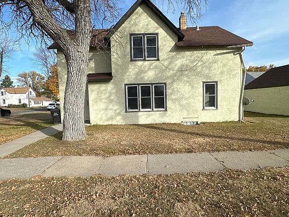 2nd image of 402 2nd St SE #402