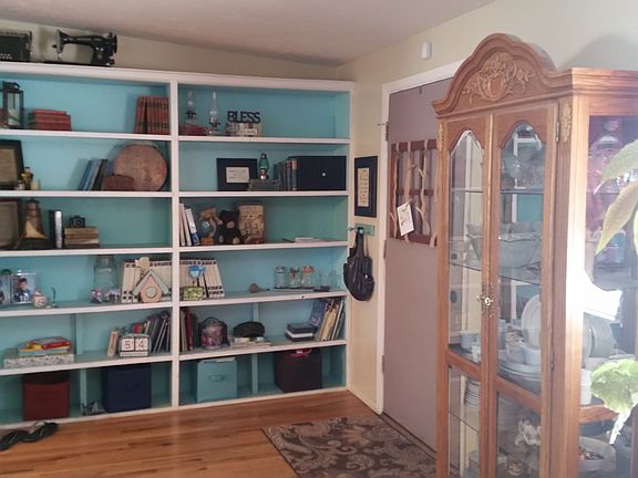 5th image of 415 Melrose Dr