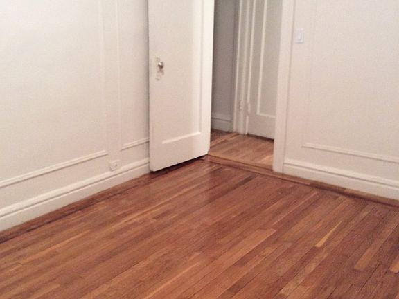 3rd image of 140 Meacham Ave
