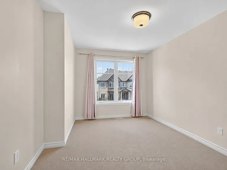 111 Eric Maloney Way — Photo 26