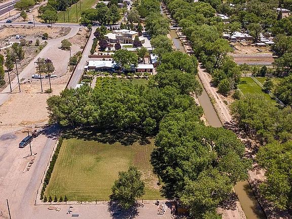 3rd image of 8531 Rio Grande Blvd NW