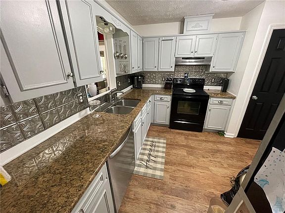 3rd image of 417 Lee Road 309