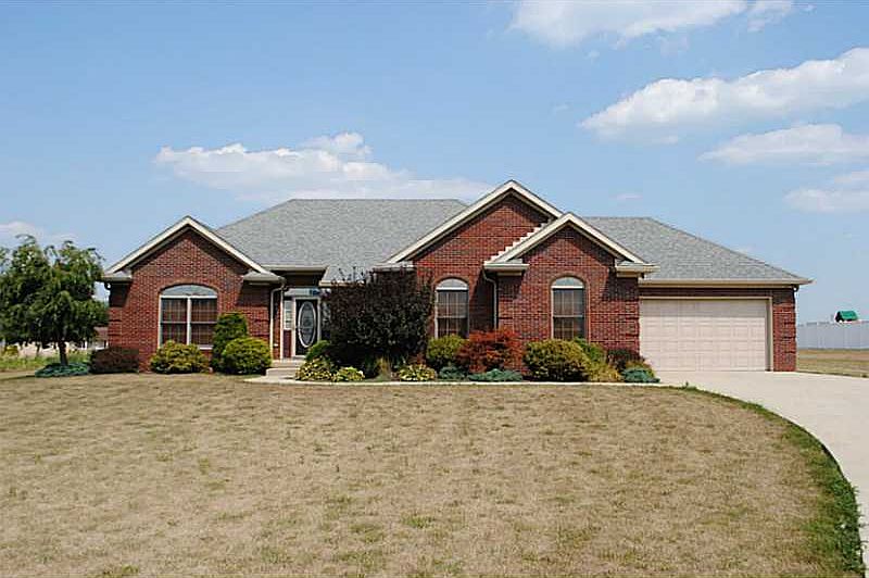 1st image of 1108 S Smith Dr