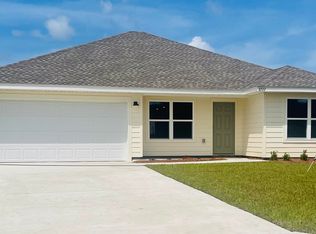 8222 Queensland Dr, Laurel Hill, FL 32567